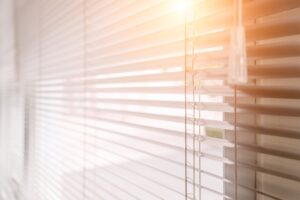 Read more about the article Żaluzje aluminiowe Warszawa – nowoczesne i funkcjonalne osłony okienne