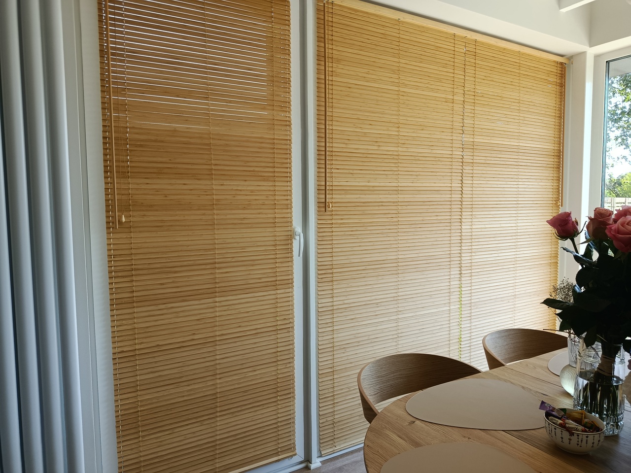 Read more about the article Żaluzje drewniane Warszawa – elegancja i komfort w jednym